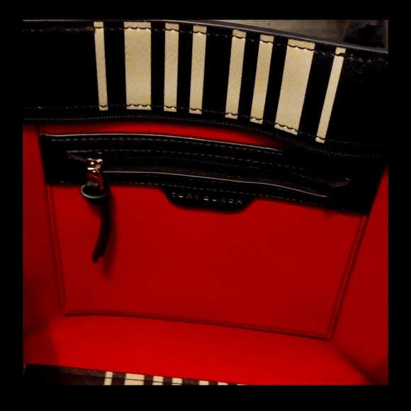 Tory Burch Crossbody Or Shoulder Tote, Striped in Black and White (EUC) - Picture 9 of 16